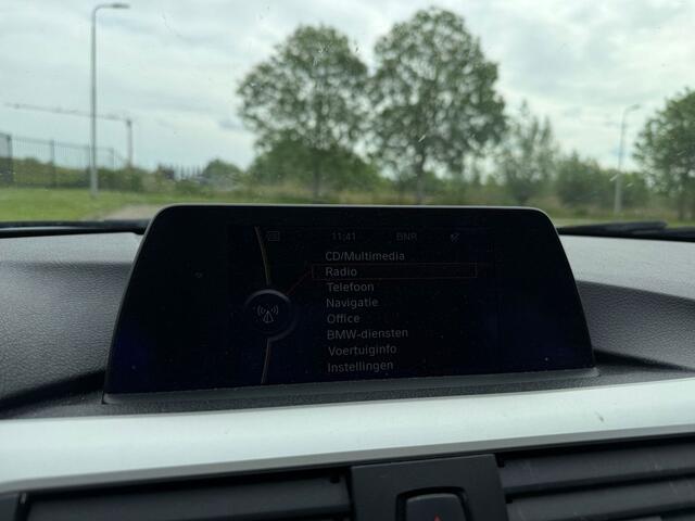 BMW 3-Serie Touring 320i High Executive