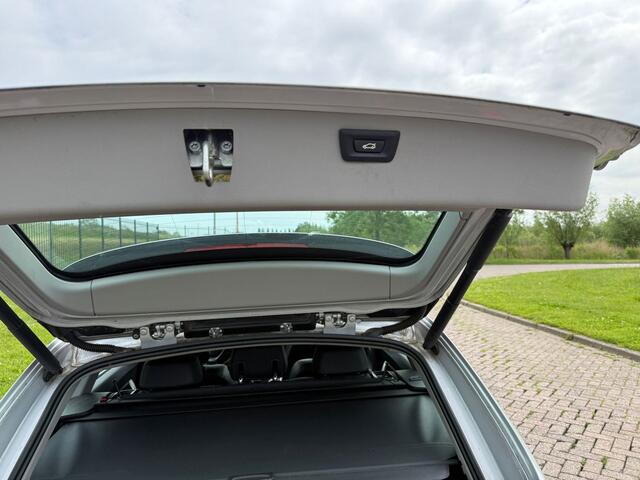 BMW 3-Serie Touring 320i High Executive