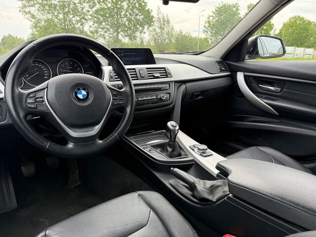 BMW 3-Serie Touring 320i High Executive