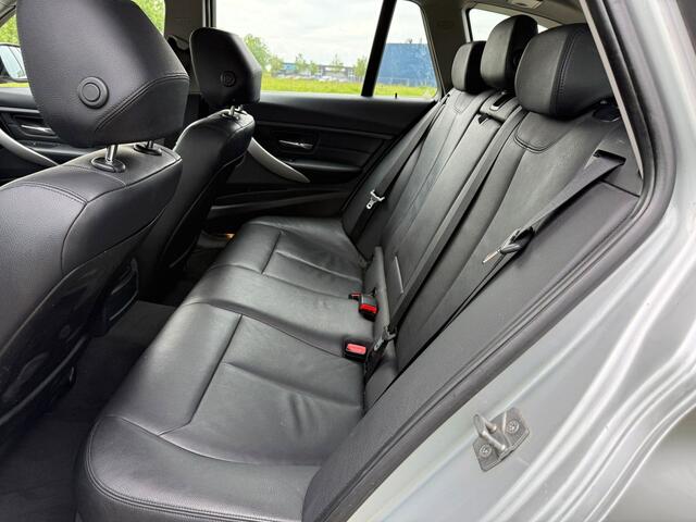 BMW 3-Serie Touring 320i High Executive