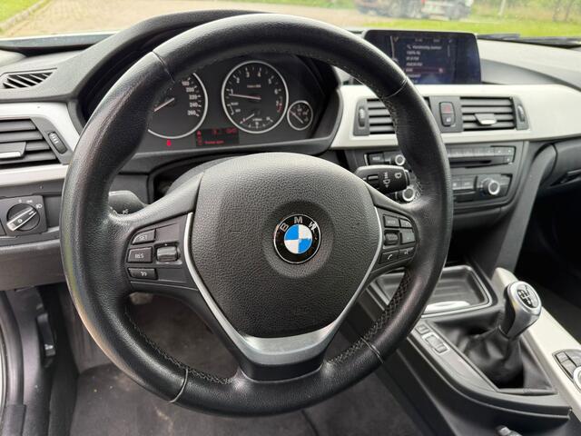 BMW 3-Serie Touring 320i High Executive