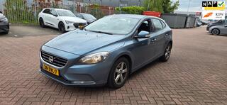 VOLVO V40 1.6 D2 Kinetic Rijd en schakelt 100%