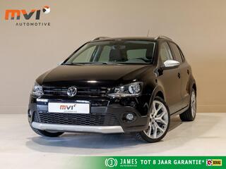 VOLKSWAGEN POLO 1.2 TSI Cross / 90pk / Trekhaak / Stoelverwarming /