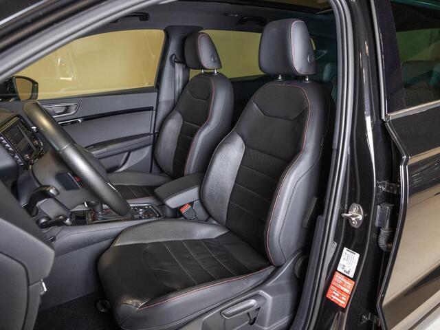 Seat Ateca FR 150pk / Trekhaak / Panoramadak / Camera / Adaptieve cruise control
