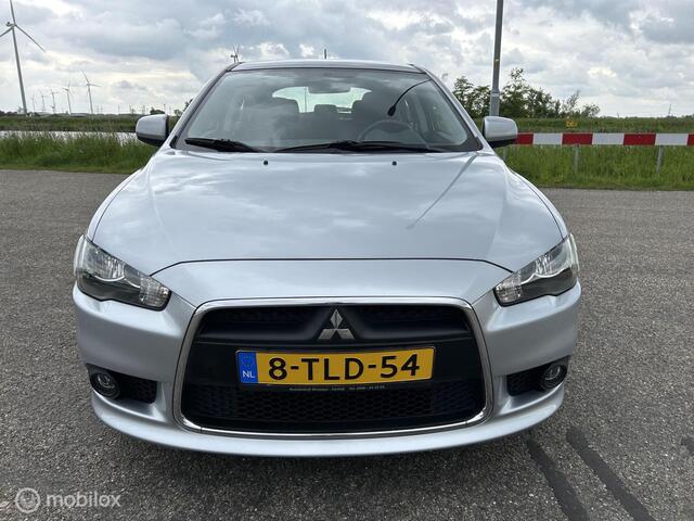 Mitsubishi Lancer Sportback 1.6 Limited Edition , Trekhaak