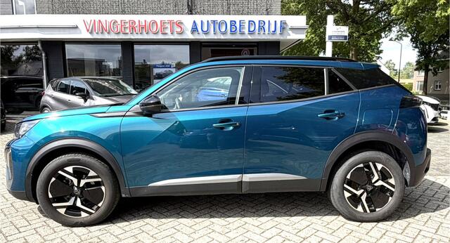 Peugeot 2008 Benzine 100 Pk  Draadloos Aple Carplay / Android Auto  Climate & Cruise Control  Parkeersensoren Voor en Achter  Vingerhoets; Vierde Generatie Ee