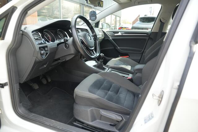 Volkswagen Golf 1.2 TSI Highline Cruise Control Groot Scherm