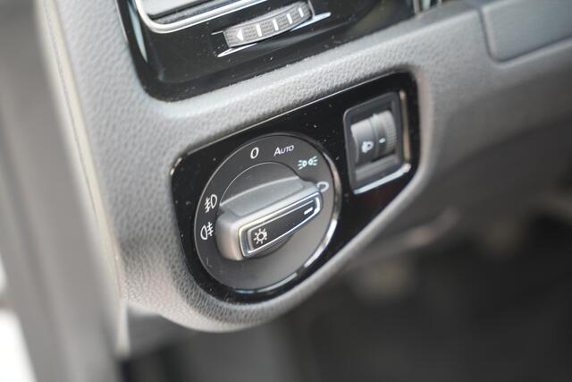 Volkswagen Golf 1.2 TSI Highline Cruise Control Groot Scherm