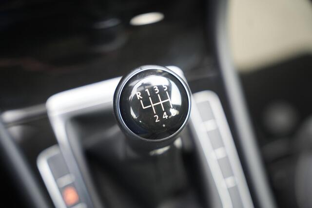 Volkswagen Golf 1.2 TSI Highline Cruise Control Groot Scherm