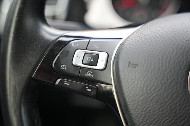 Volkswagen Golf 1.2 TSI Highline Cruise Control Groot Scherm