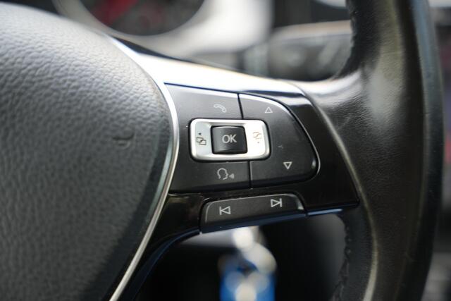 Volkswagen Golf 1.2 TSI Highline Cruise Control Groot Scherm