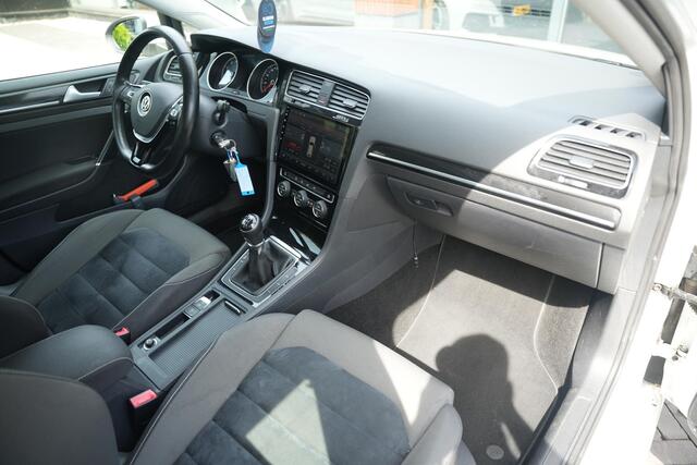 Volkswagen Golf 1.2 TSI Highline Cruise Control Groot Scherm