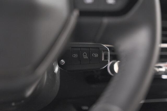 Peugeot 2008 PureTech 100 Allure | Apple Carplay | Parkeersensoren | Climate Control | Cruise Control