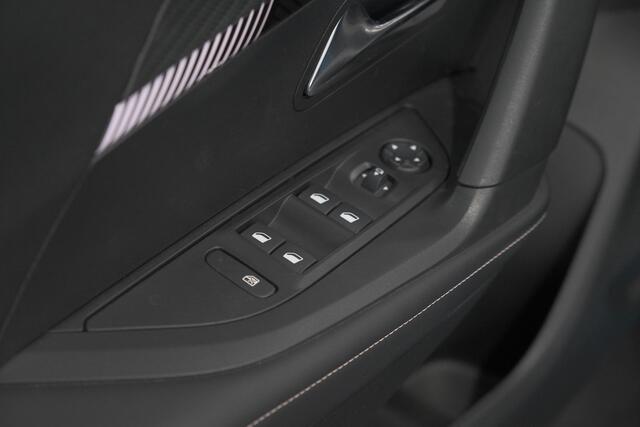 Peugeot 2008 PureTech 100 Allure | Apple Carplay | Parkeersensoren | Climate Control | Cruise Control
