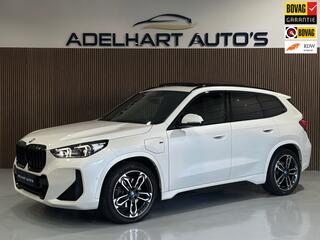 BMW X1 XDrive25e M Sport Automaat / Panorama dak / Navigatie full map / Lederen interieur / Harman Kardon