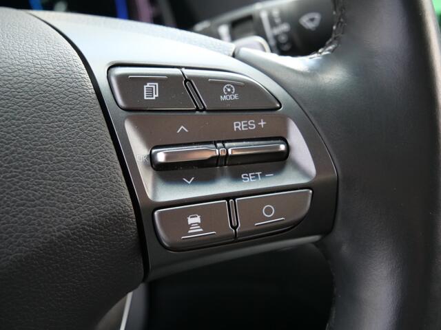 Hyundai Ioniq Premium EV 38 kWh Automaat Stoelverwarming / Camera / LED / Navigatie / SOH 95,8 %