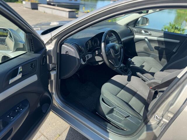 Skoda Octavia Combi 1.2 TSI Comfort/airco/Trekhaak/navigatie/cruise Controle/parkeersensoren achter/ stoelverwarming/e apk