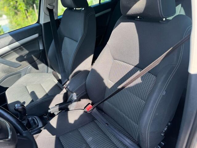Skoda Octavia Combi 1.2 TSI Comfort/airco/Trekhaak/navigatie/cruise Controle/parkeersensoren achter/ stoelverwarming/e apk