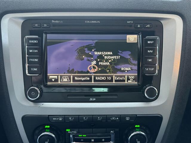 Skoda Octavia Combi 1.2 TSI Comfort/airco/Trekhaak/navigatie/cruise Controle/parkeersensoren achter/ stoelverwarming/e apk