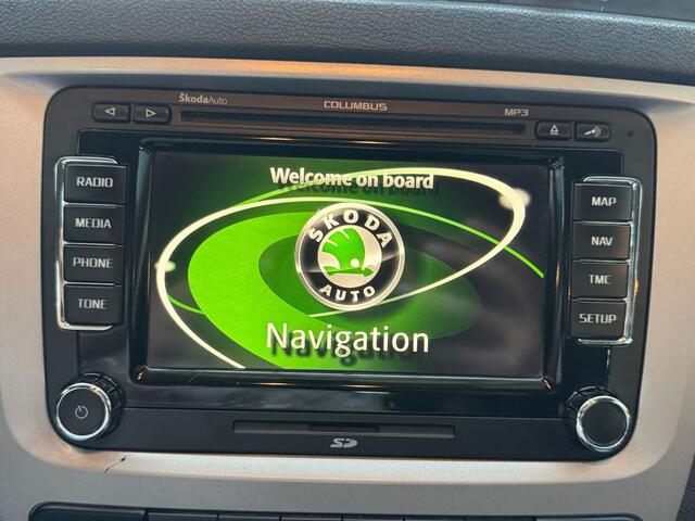 Skoda Octavia Combi 1.2 TSI Comfort/airco/Trekhaak/navigatie/cruise Controle/parkeersensoren achter/ stoelverwarming/e apk