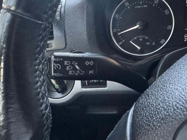 Skoda Octavia Combi 1.2 TSI Comfort/airco/Trekhaak/navigatie/cruise Controle/parkeersensoren achter/ stoelverwarming/e apk