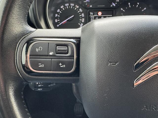 Citroen Berlingo XL 1.2 PureTech Shine 7p Trekhaak All-Season Banden, Carplay, Navi, Parkeersensoren, Climate Control
