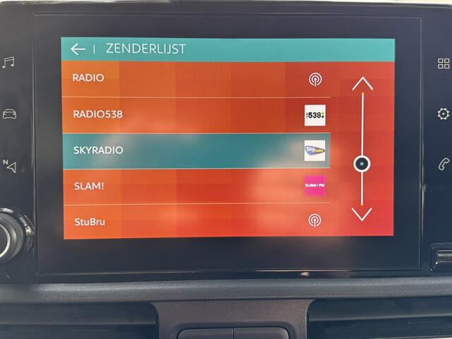Citroen Berlingo XL 1.2 PureTech Shine 7p Trekhaak All-Season Banden, Carplay, Navi, Parkeersensoren, Climate Control