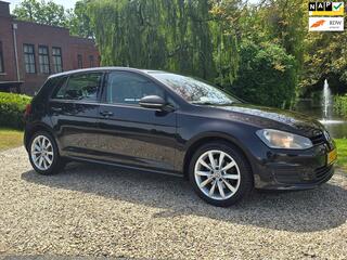Volkswagen Golf VII