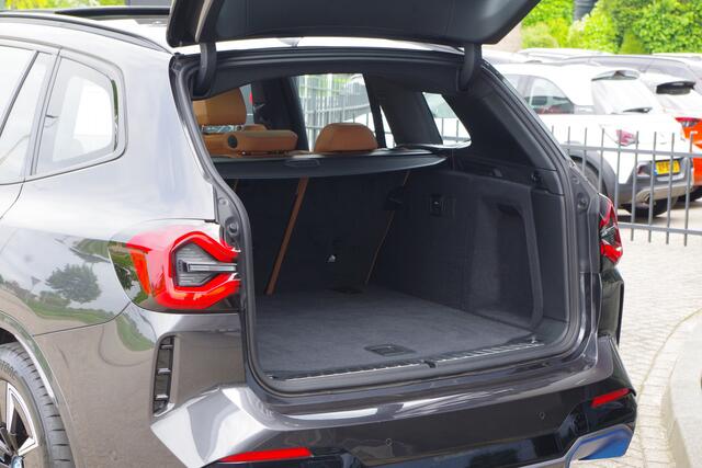 BMW X3 iX3 High Executive 80 kWh 286 PK, SOH 100 %, Panoramadak, Leder, Driving. Ass. Prof, Camera,