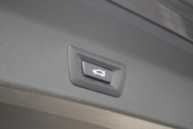 BMW X3 iX3 High Executive 80 kWh 286 PK, SOH 100 %, Panoramadak, Leder, Driving. Ass. Prof, Camera,