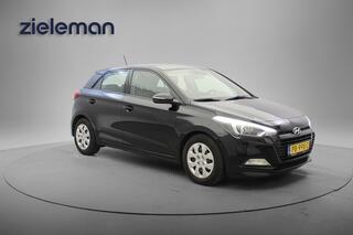 HYUNDAI I 20 1.0 T-GDI Comfort - Navi, Camera, Cruise, Clima, PDC