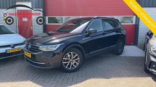 VOLKSWAGEN TIGUAN 1.5 TSI Life Business FULL LED / CAMERA / STOELVERW / STUURVERW / CARPLAY / CLIMA / DAB+ / ACC / NL-AUTO