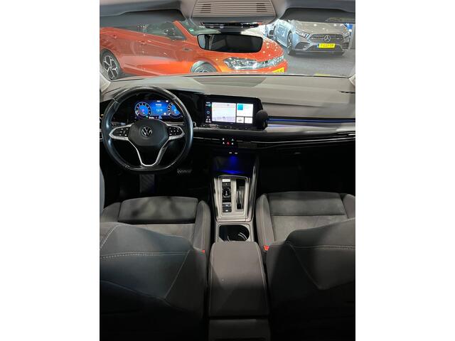 Volkswagen Golf 1.5 eTSI Style DSG AUTOMAAT NAP PANO