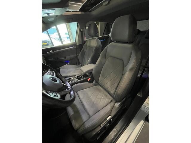 Volkswagen Golf 1.5 eTSI Style DSG AUTOMAAT NAP PANO