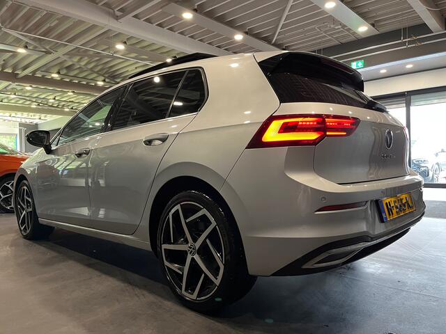 Volkswagen Golf 1.5 eTSI Style DSG AUTOMAAT NAP PANO