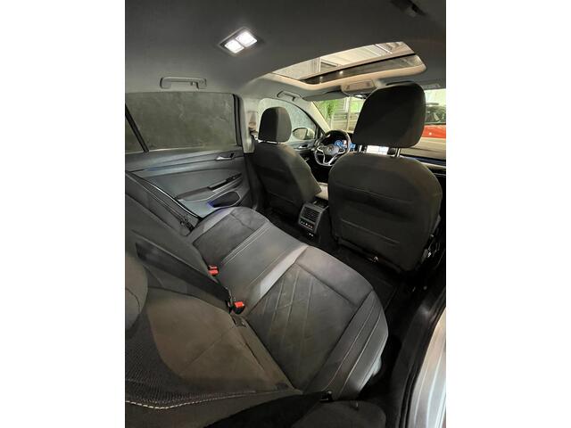 Volkswagen Golf 1.5 eTSI Style DSG AUTOMAAT NAP PANO
