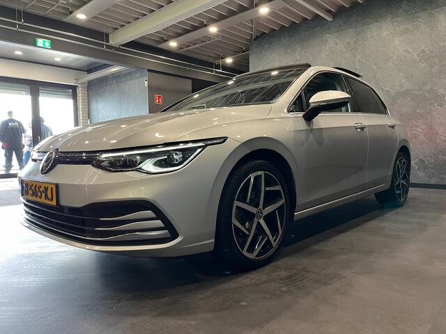 Volkswagen Golf 1.5 eTSI Style DSG AUTOMAAT NAP PANO