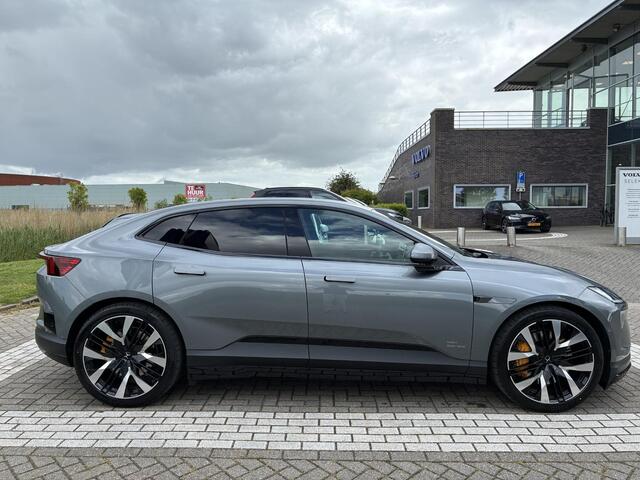 Polestar 4 Long Range Dual motor Perf Pilot Plus 100 kWh Polestar 4 Long range dual motor Performance