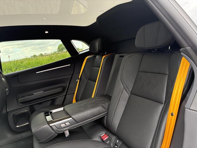 Polestar 4 Long Range Dual motor Perf Pilot Plus 100 kWh Polestar 4 Long range dual motor Performance