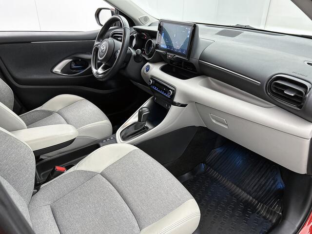 Toyota Yaris 1.5 Hybrid 115 First Edition | BTW Voertuig | Stoelverwarming | Apple CarPlay/Android Auto | Climate control | Cruise control Adaptive |