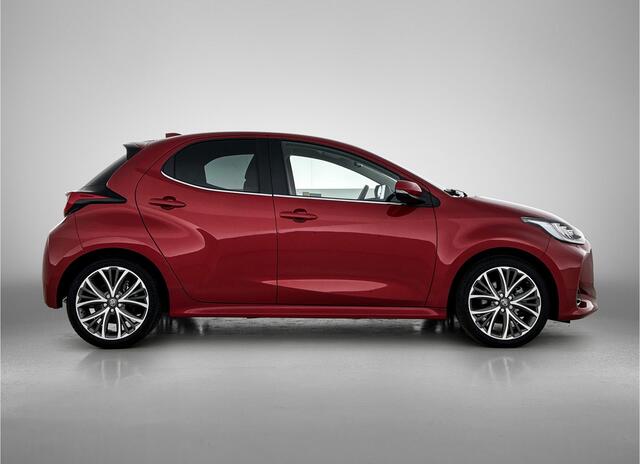 Toyota Yaris 1.5 Hybrid 115 First Edition | BTW Voertuig | Stoelverwarming | Apple CarPlay/Android Auto | Climate control | Cruise control Adaptive |