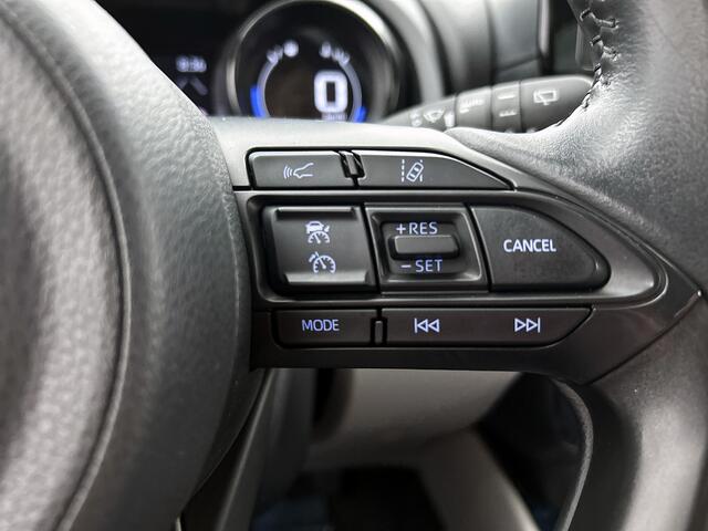 Toyota Yaris 1.5 Hybrid 115 First Edition | BTW Voertuig | Stoelverwarming | Apple CarPlay/Android Auto | Climate control | Cruise control Adaptive |