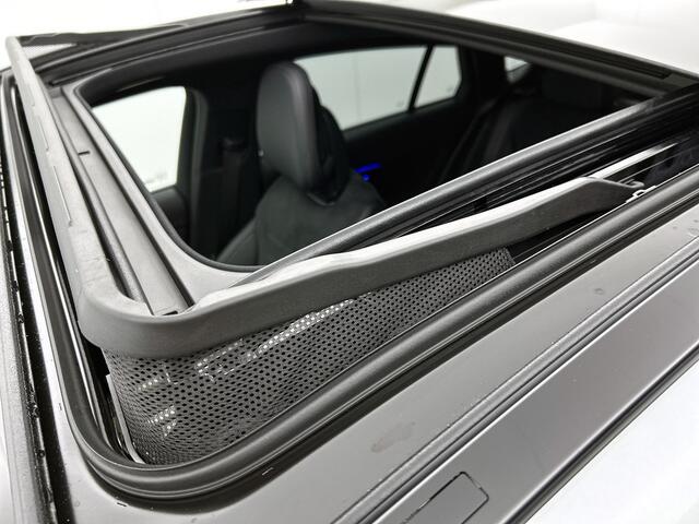 Mercedes-Benz GLC Coup� 300e 4MATIC Sport Edition | Premium | Nightpakket | Treeplanken in aluminiumlook | Trekhaak | DISTRONIC | AMG spoiler | URBAN GUARD Plus | S