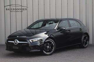 MERCEDES-BENZ A-KLASSE 180d Business Solution | 116PK | Led | Widescreen | Stoelverwarming | Trekhaak | Cruise | NL-Auto | 2018.