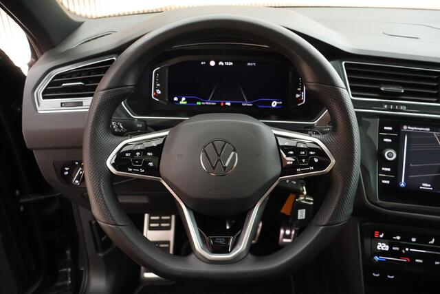 Volkswagen Tiguan 1.4 TSI 245pk eHybrid R-Line Business Black Style Trekhaak Panoramadak Stoelverwarming Virtual Cockpit