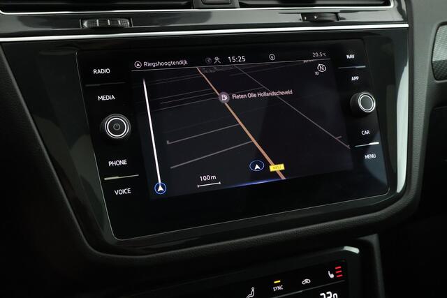 Volkswagen Tiguan 1.4 TSI 245pk eHybrid R-Line Business Black Style Trekhaak Panoramadak Stoelverwarming Virtual Cockpit