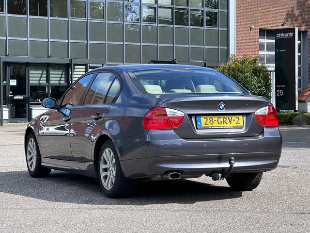 BMW 3-Serie 316i Executive CruiseClimaTrekhaakNAPLM velgenDealer onderhouden