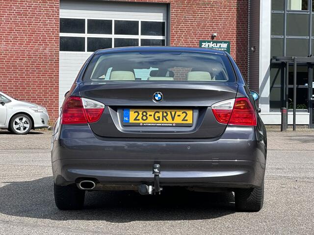 BMW 3-Serie 316i Executive CruiseClimaTrekhaakNAPLM velgenDealer onderhouden