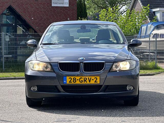 BMW 3-Serie 316i Executive CruiseClimaTrekhaakNAPLM velgenDealer onderhouden