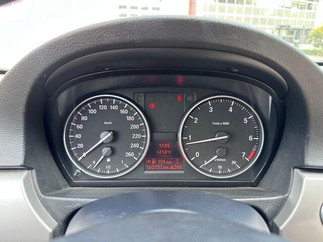 BMW 3-Serie 316i Executive CruiseClimaTrekhaakNAPLM velgenDealer onderhouden